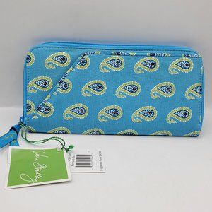 NWT VERA BRADLEY BERMUDA BLUE TRAVEL ORGANIZER WALLET